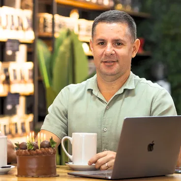 Portrait of Harold Montero Ramírez, Real Estate Agent