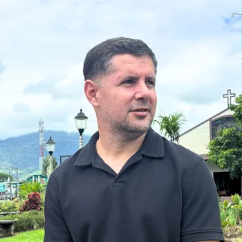 Portrait of Harold Montero Ramírez, Real Estate Agent